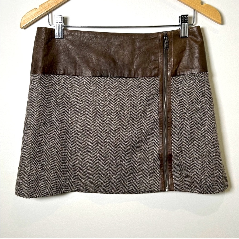 Alice + Olivia - Vintage Tweed Italian Leather Trim
Mini Skirt